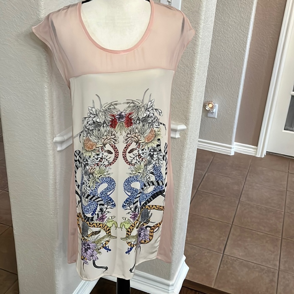 Sara Phillips, Australian designer pink silk animal design shift dress Size S